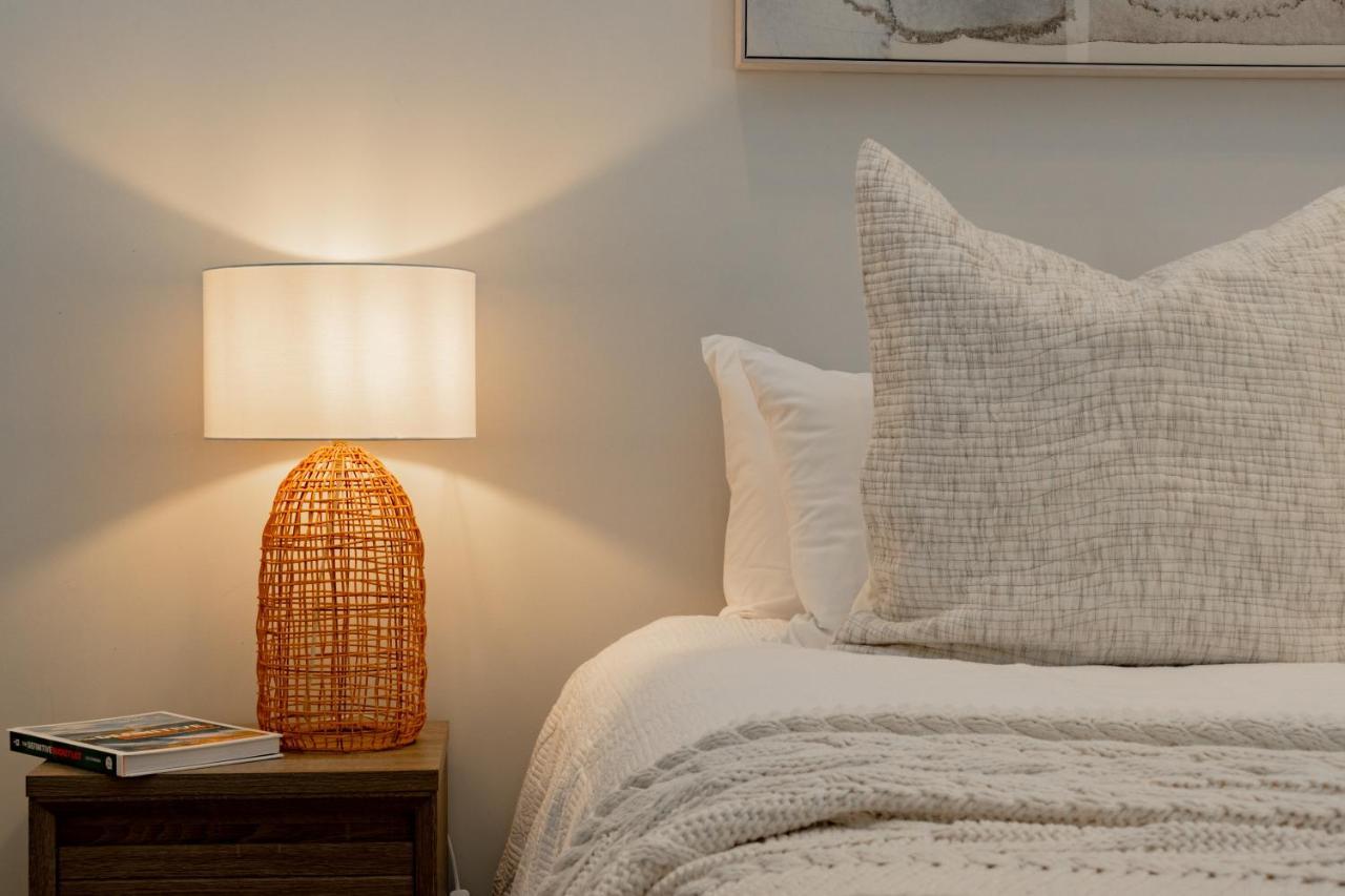 شقة Stylish Haven Luxury Interiors In Prime Location كوينستاون المظهر الخارجي الصورة