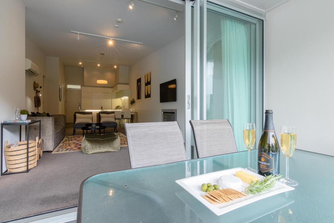 شقة Stylish Haven Luxury Interiors In Prime Location كوينستاون المظهر الخارجي الصورة