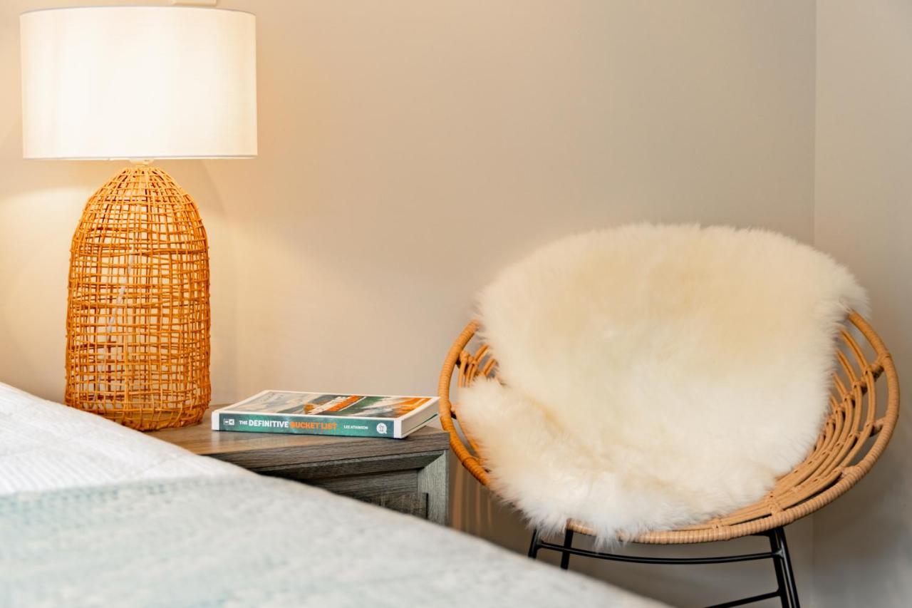 شقة Stylish Haven Luxury Interiors In Prime Location كوينستاون المظهر الخارجي الصورة